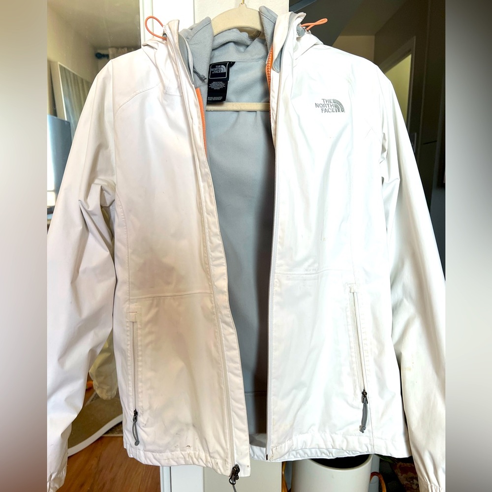 Women’s raincoat